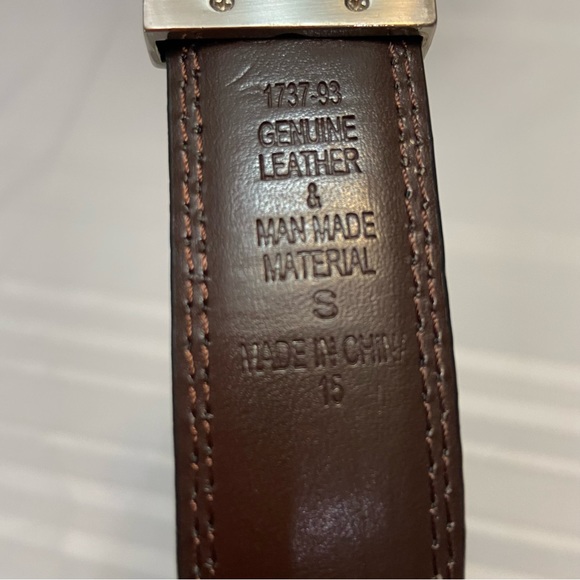 Black & Brown Reversible Mens Dress Belt - Some wear signs as pictured Size S - Picture 6 of 10